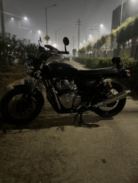 Black Royal Enfield Interceptor 650 Twin