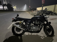 Black Royal Enfield Interceptor 650 Twin
