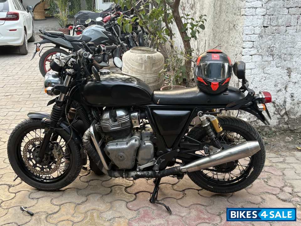 Black Royal Enfield Interceptor 650 Twin Black Royal Enfield Interceptor 650 Twin