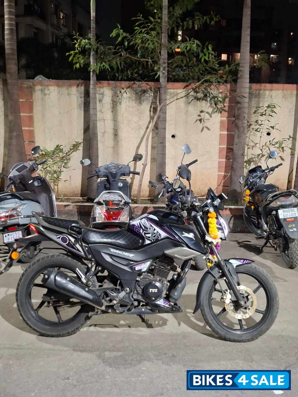 Black Panther TVS Raider SX Black Panther TVS Raider SX
