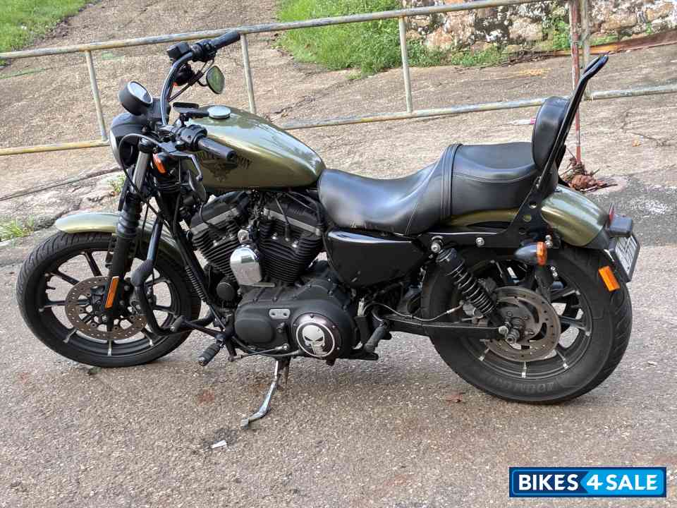 Green Harley Davidson Iron 883