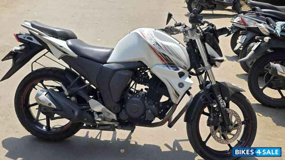 Yamaha FZ-S FI V2 Yamaha FZ-S FI V2
