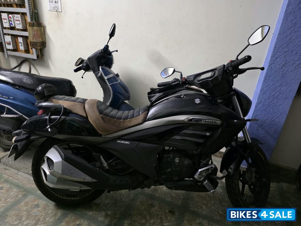 Suzuki Intruder 150 FI