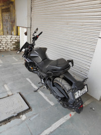 Black Hero Xtreme 125R
