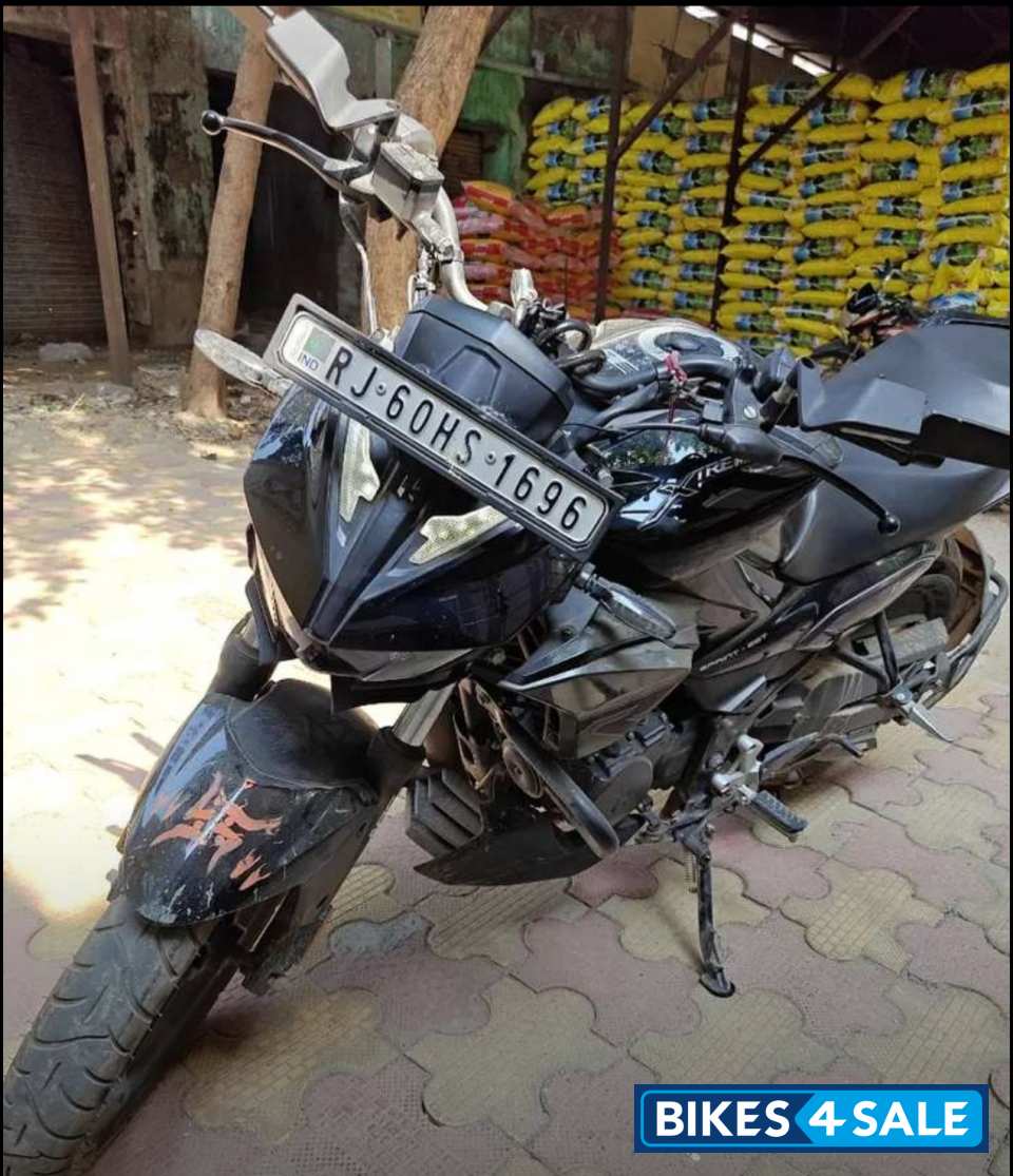 Black Hero Xtreme 125R Black Hero Xtreme 125R
