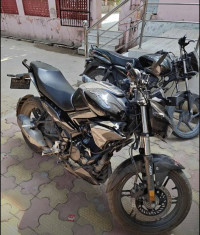 Black Hero Xtreme 125R