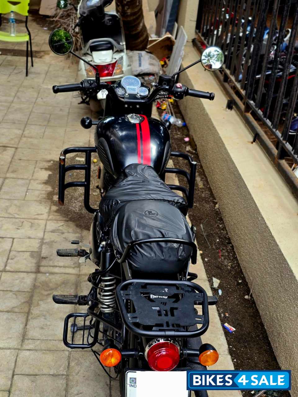 Royal Enfield Classic Stealth Black Royal Enfield Classic Stealth Black