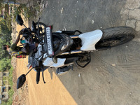 Bluish White Yamaha FZ25