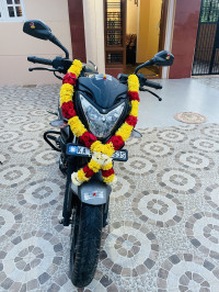 Black Bajaj Pulsar 200 NS