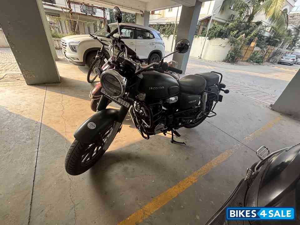 Honda CB350 DLX Pro