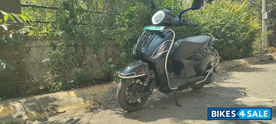 Brooklyn Black Bajaj Chetak Premium