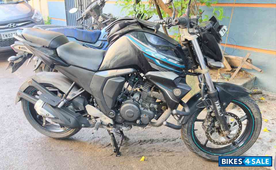 Black And Blue Yamaha FZ FI V2