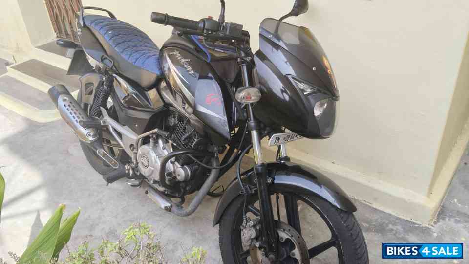 Black Bajaj Pulsar 150 Black Bajaj Pulsar 150