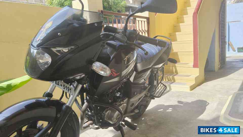 Black Bajaj Pulsar 150 Black Bajaj Pulsar 150
