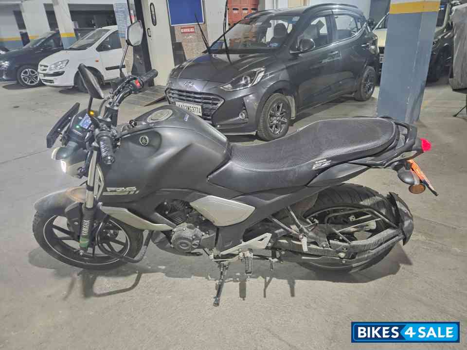 Mat Black Yamaha FZ-S FI V3 Mat Black Yamaha FZ-S FI V3