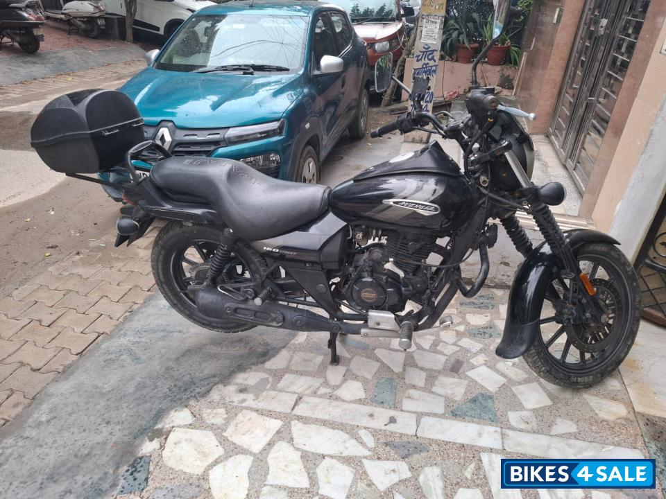Bajaj Avenger Street 160