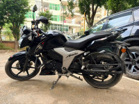 Black TVS Apache RTR 160 4V