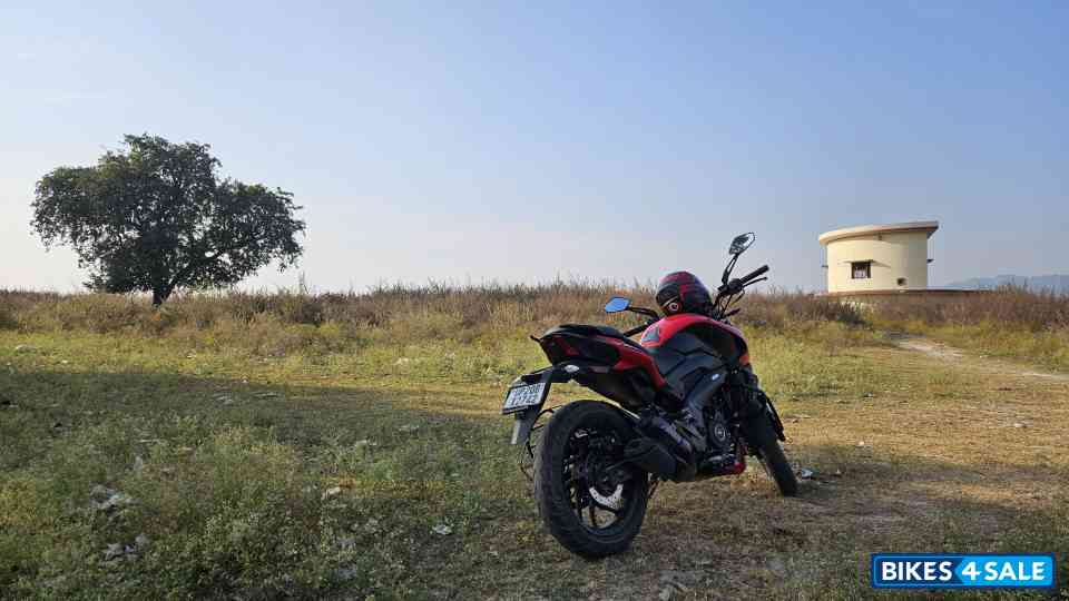 Red And Black Bajaj Dominar 250