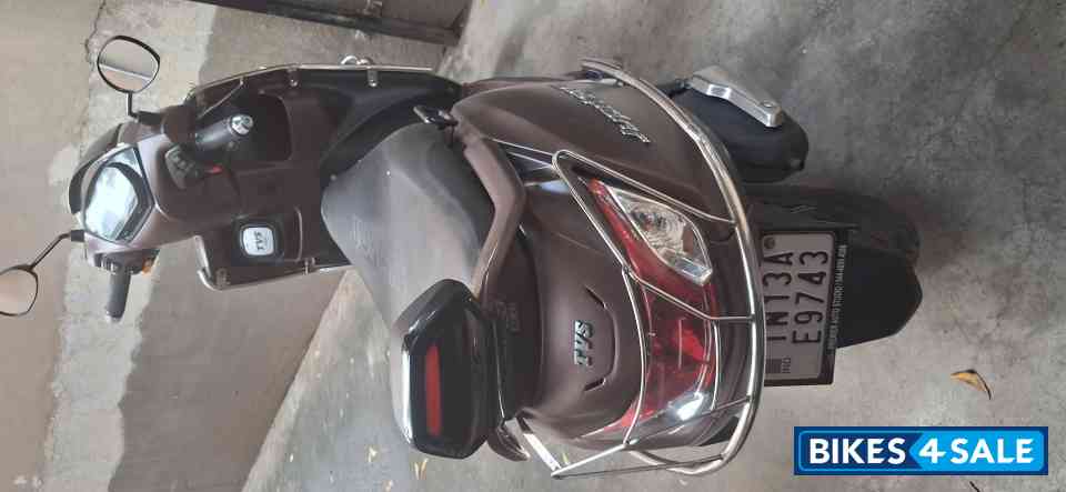 Brown TVS Jupiter 125