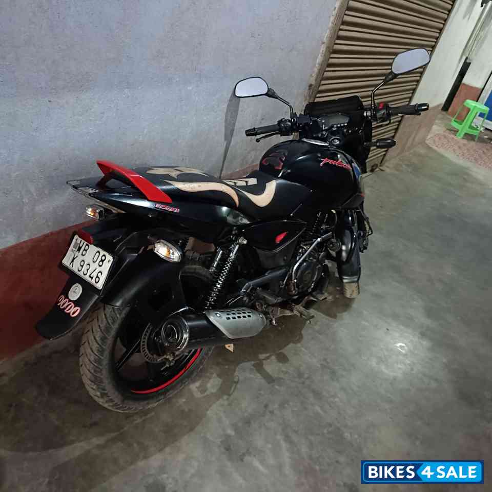 Bajaj Pulsar 150 BS6