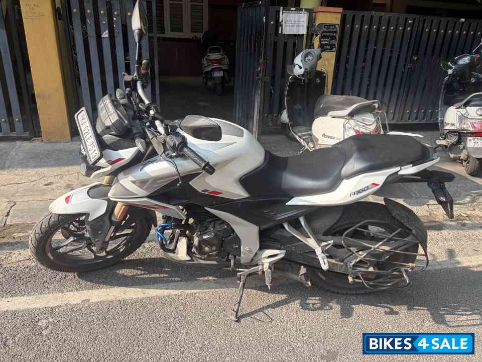 Bajaj Pulsar N160 Dual Channel ABS