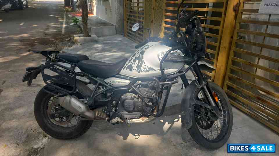 Kamet White Royal Enfield Himalayan 452 Kamet White Royal Enfield Himalayan 452
