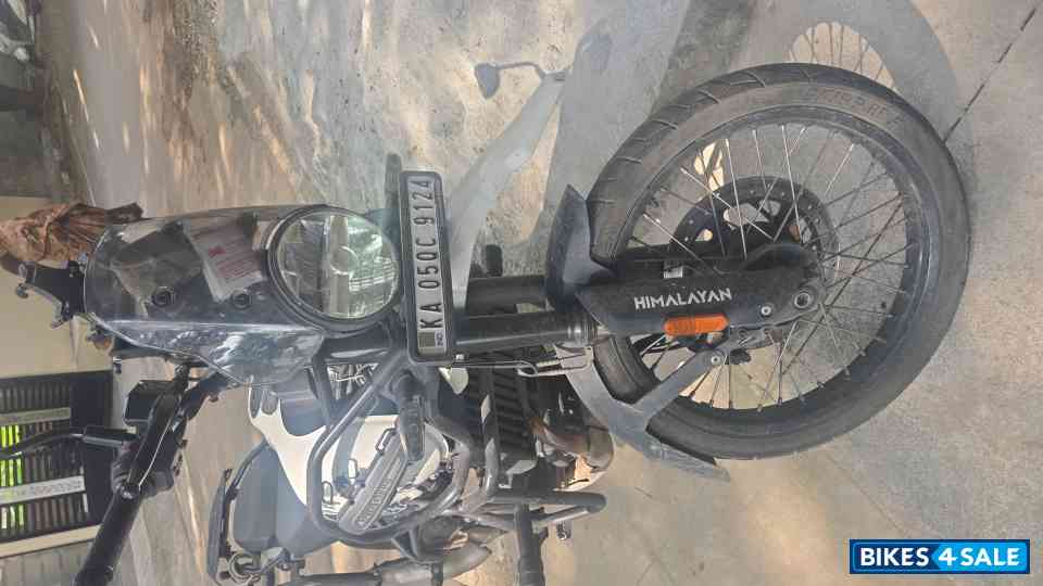 Kamet White Royal Enfield Himalayan 452 Kamet White Royal Enfield Himalayan 452