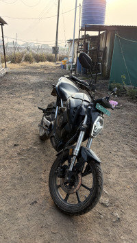 Revolt RV 400