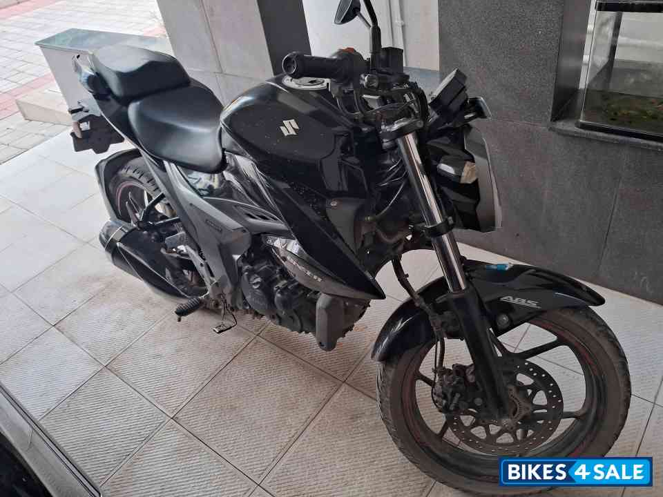 Suzuki Gixxer ABS