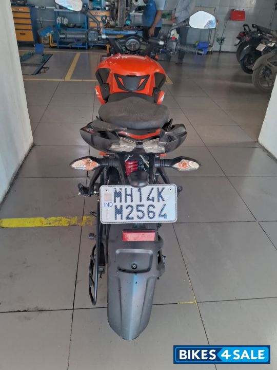 Orange Bajaj Pulsar NS125 BS6