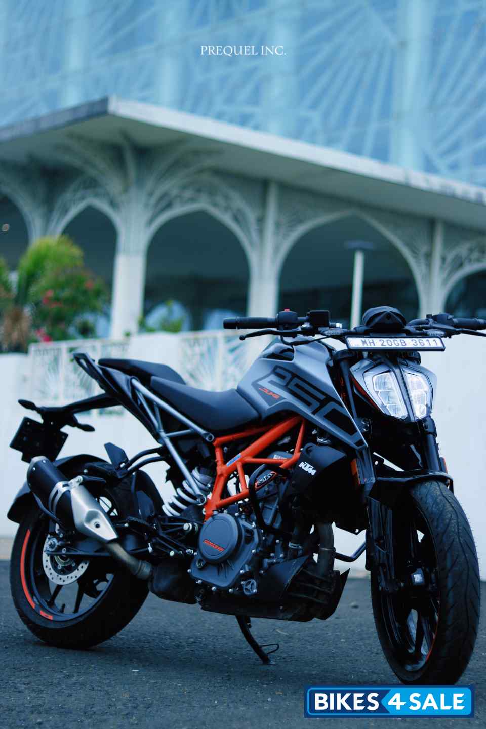 Black And Gray KTM Duke 250 2022
