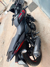 Black And Red Bajaj Pulsar 220F