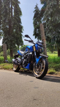 Glacier Blue Bajaj Dominar 400
