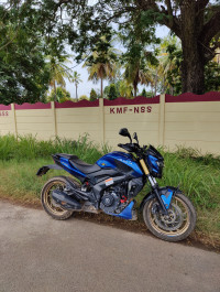Glacier Blue Bajaj Dominar 400