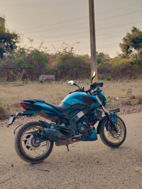 Glacier Blue Bajaj Dominar 400