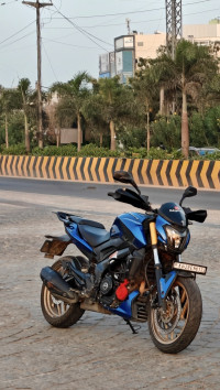 Glacier Blue Bajaj Dominar 400