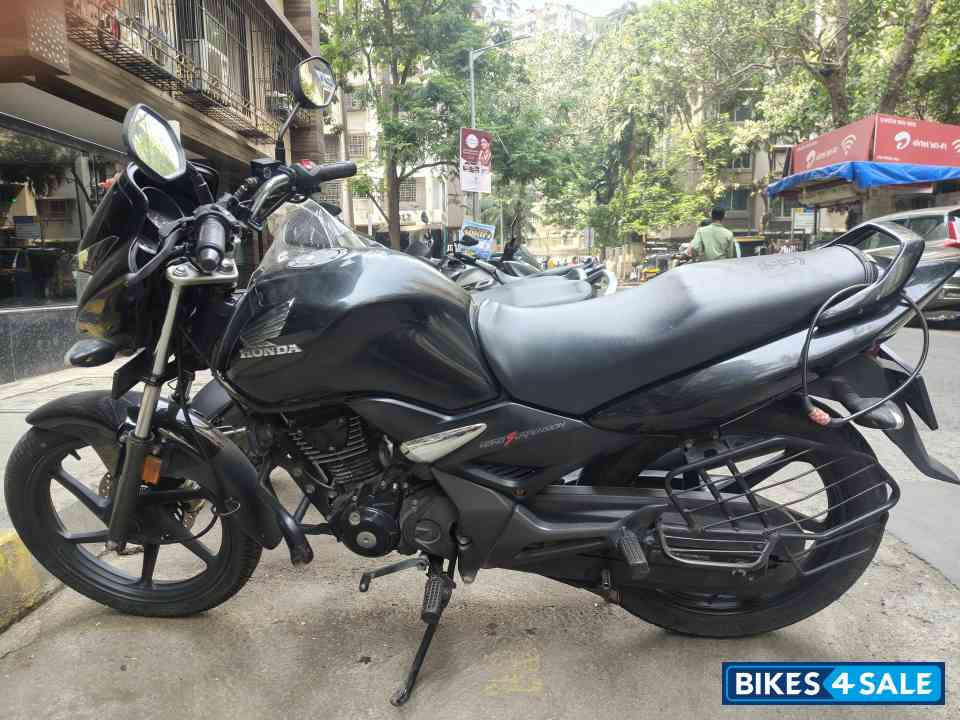 Black Honda Unicorn 160 BS6 Black Honda Unicorn 160 BS6