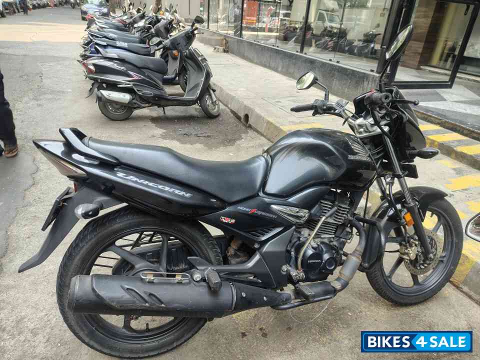 Black Honda Unicorn 160 BS6 Black Honda Unicorn 160 BS6