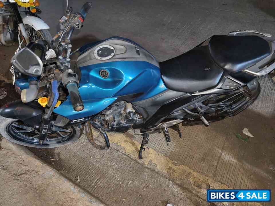 Yamaha FZ25