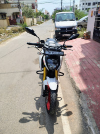 White TVS Apache RTR 160 4V BS6