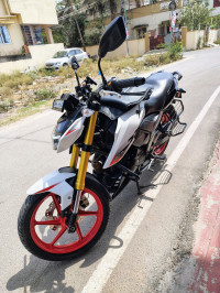 White TVS Apache RTR 160 4V BS6