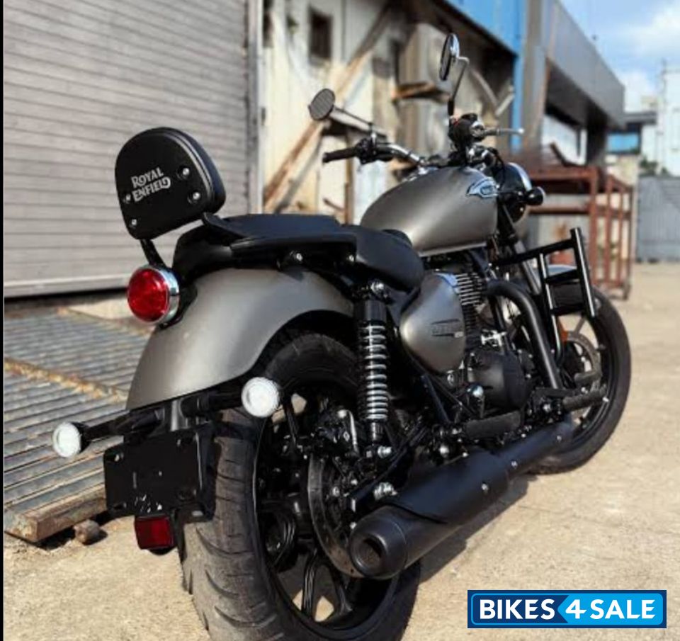 Royal Enfield Meteor 350 Stellar