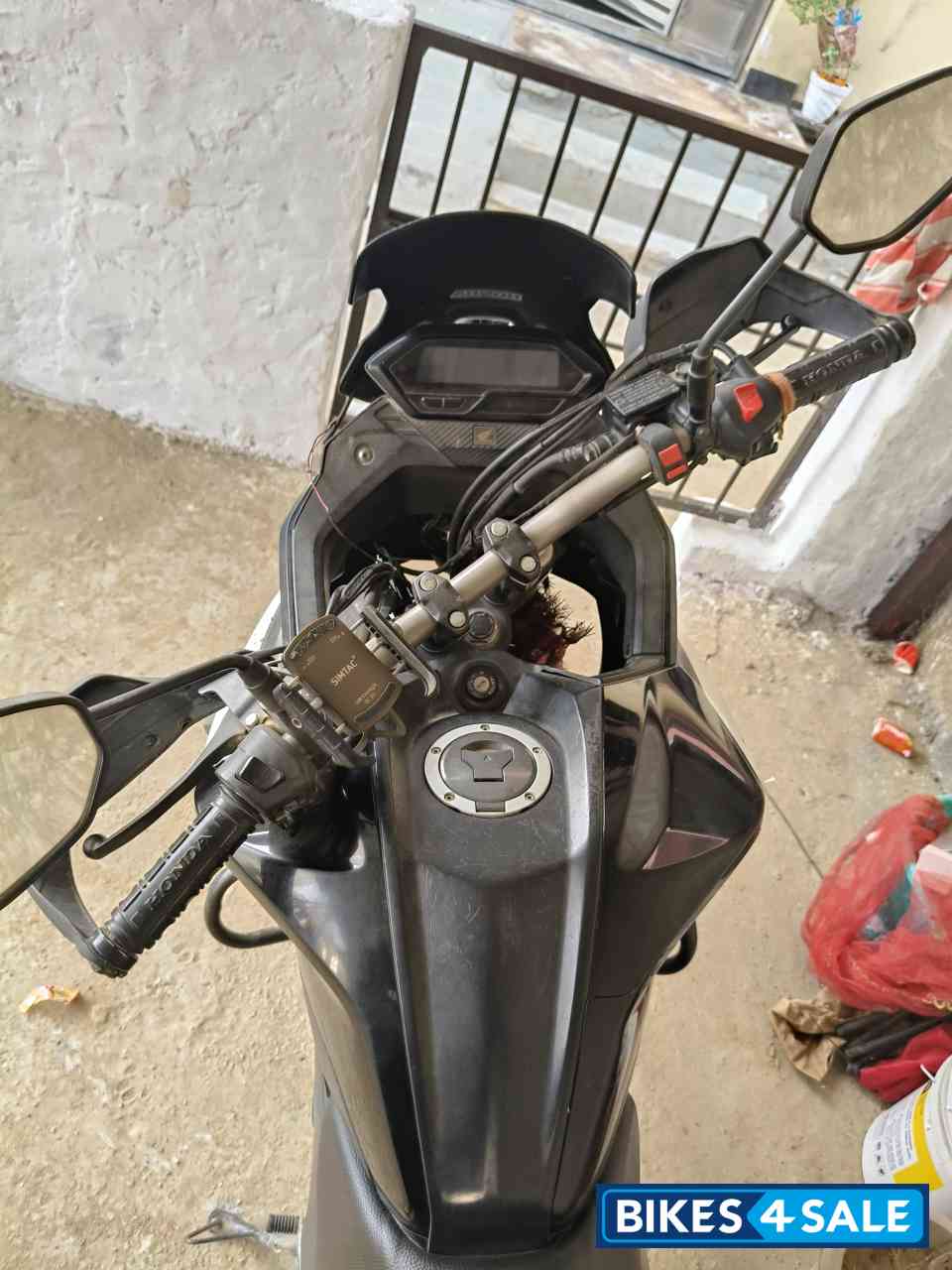 Black Honda CB200X Black Honda CB200X