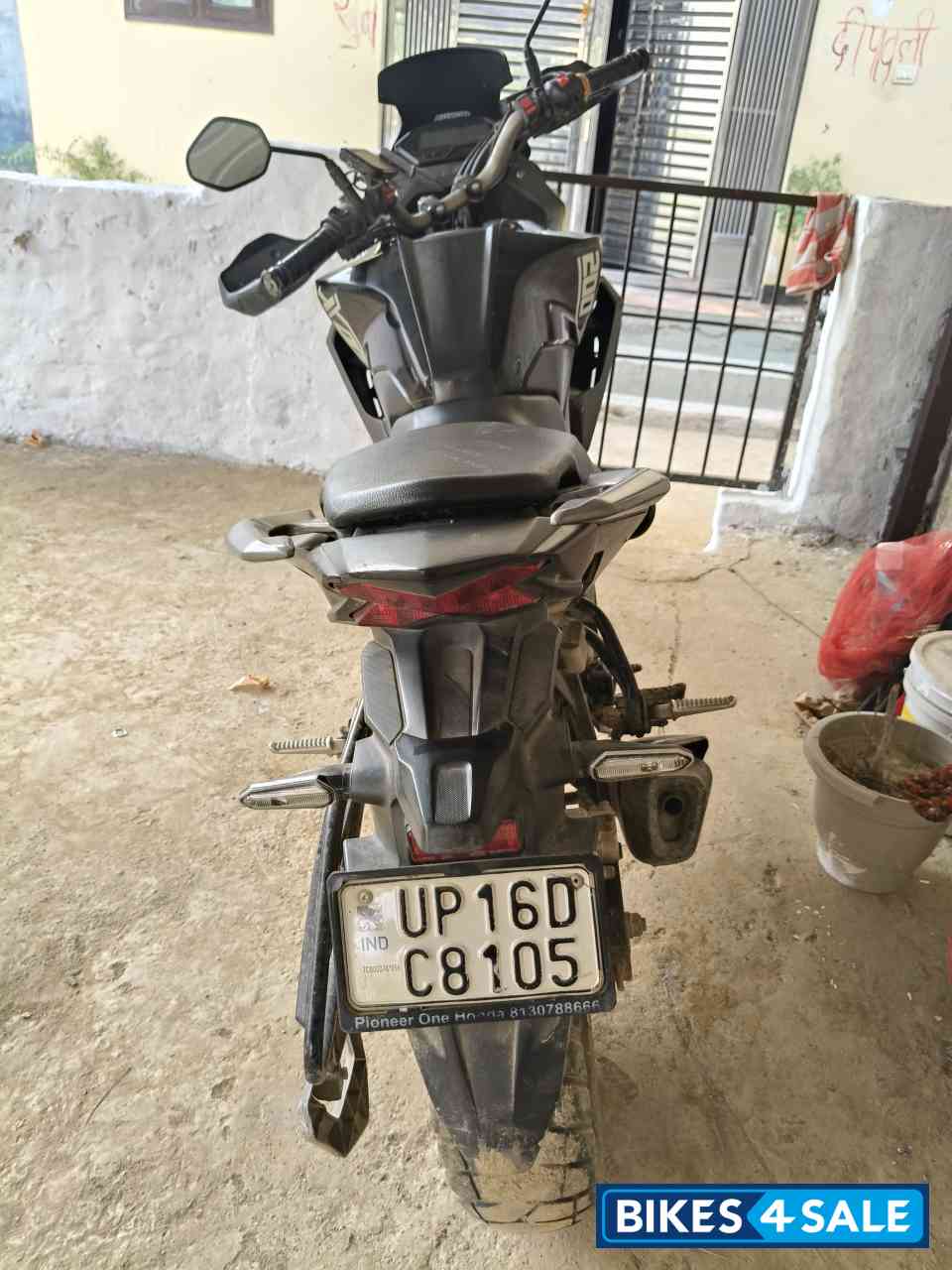 Black Honda CB200X Black Honda CB200X