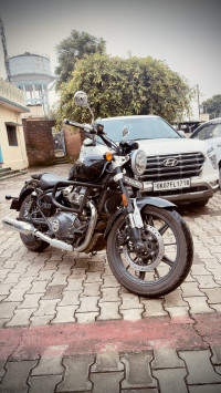 Royal Enfield Super Meteor 650