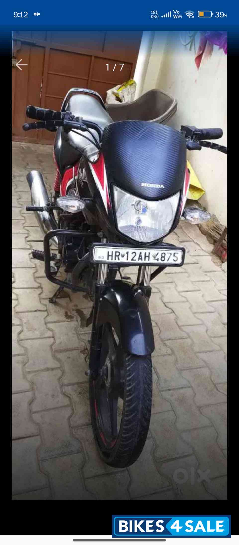 Black Red Honda Dream Yuga