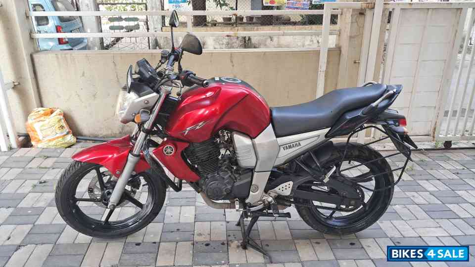Red Yamaha FZ16 Red Yamaha FZ16