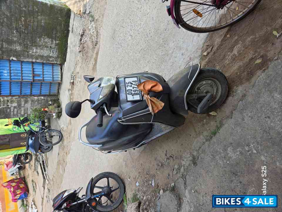 Grey Honda Activa 3G