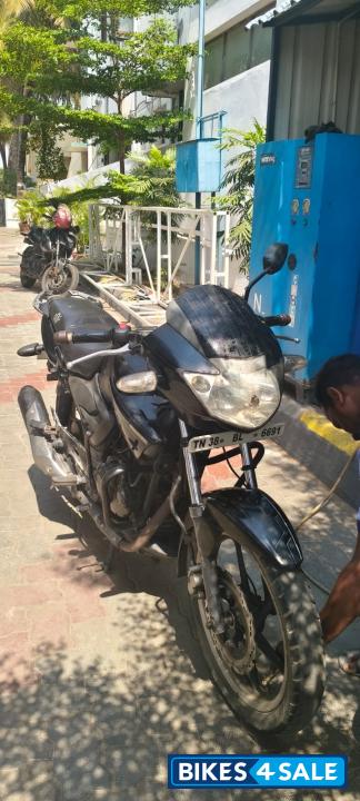 Black TVS Apache RTR 160