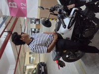 White Husqvarna Vitpilen 250